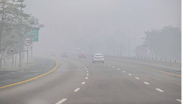 Cold wave, fog to grip country during next few days amid scattered rain