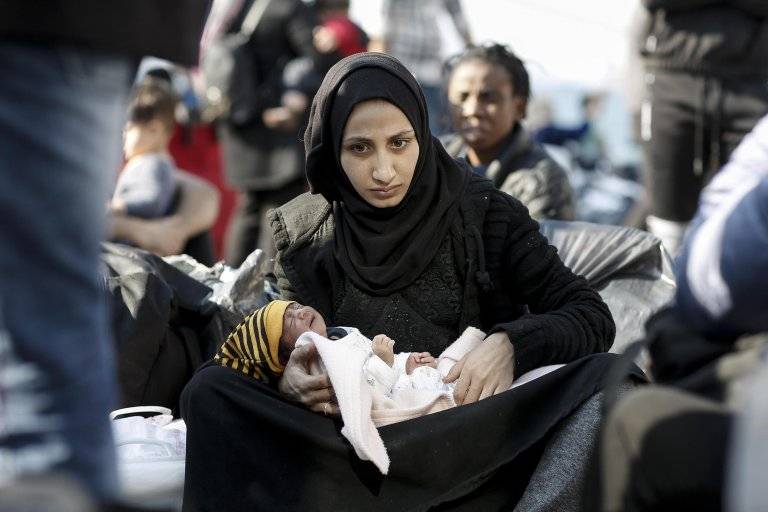 Greek govt ask Syrian refugees to go home 