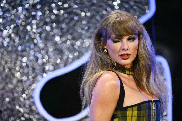 Taylor Swift delivers final performance in record-breaking 'Eras' tour
