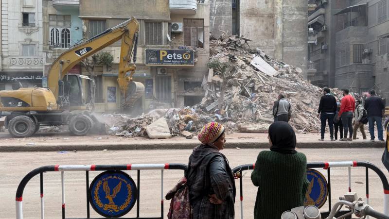 Health ministry reports eight death in Cairo building disaster