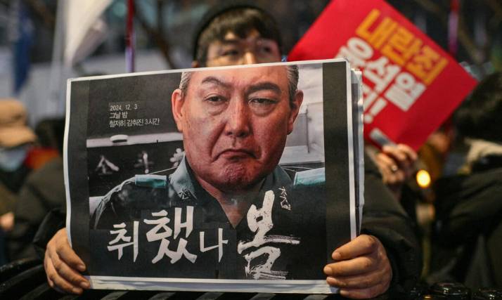 South Korea police raid president's office