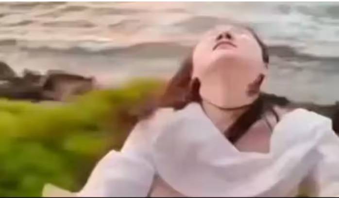 Chinese woman falls from moving train while posing for selfie