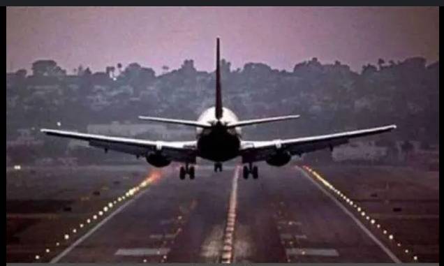 Indian plane makes emergency landing at Karachi Airport