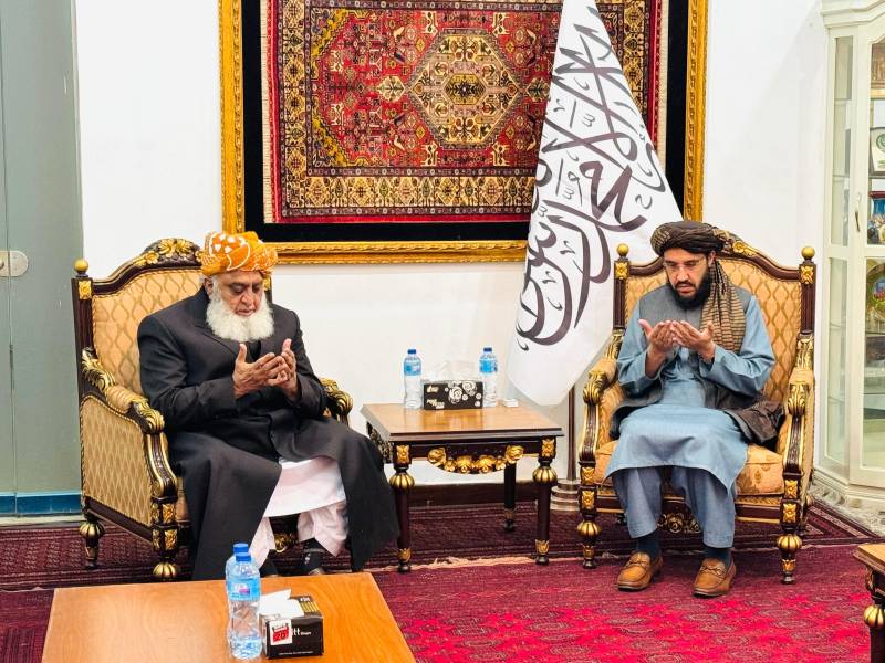 JUI chief offers condolences to Afghan ambassador over demise of Haqqani