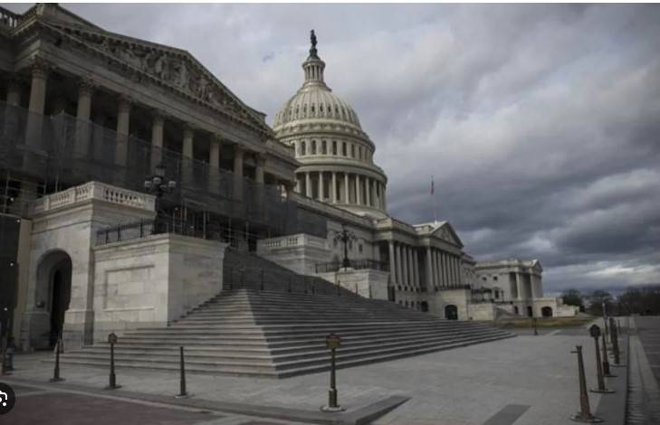 US Congress passes bill to avert shutdown 