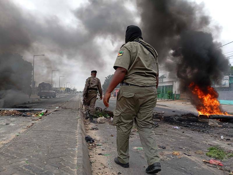 Post-election violence sparks fear and chaos in Maputo