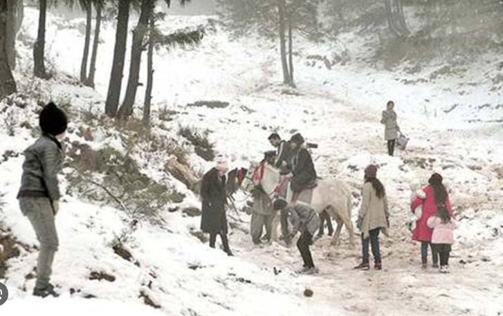 Murree, Galiyat brace for snow-rain spell