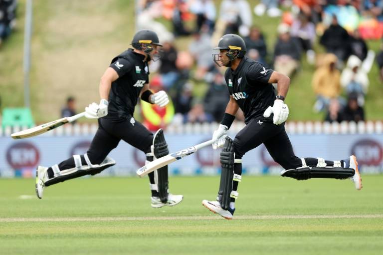 Henry, Young power New Zealand to nine-wicket ODI win over Sri Lanka