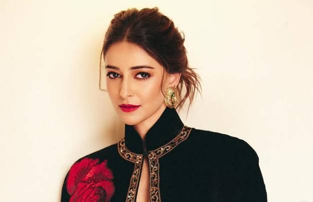 Ananya Panday suggests best name for Khans' WhatsApp group 
