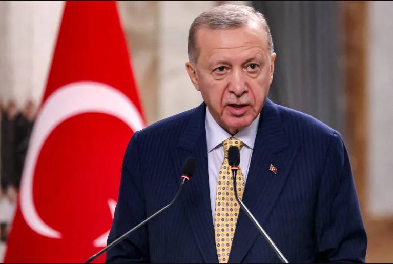 Erdogan declares zero tolerance for 'terrorist' groups in Syria
