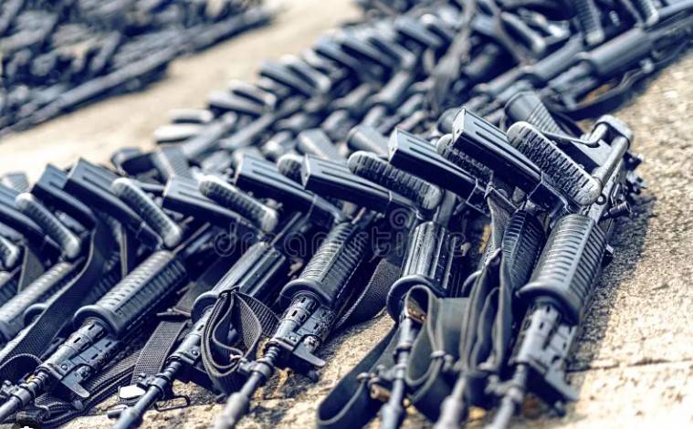 Mexicans offered $1,300 to hand in a machine gun