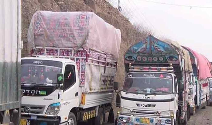 Aid convoy carrying food supplies, medicines reaches Parachinar