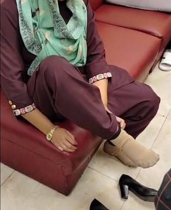 Another PIA air hostess caught smuggling mobile phones into Pakistan