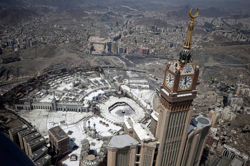 Saudi Arabia allows foreigners to invest in property in Makkah, Madina