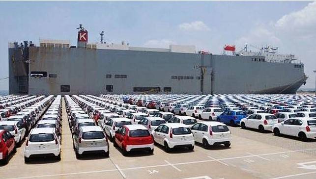 Cash-strapped Sri Lanka ends ban on vehicle imports