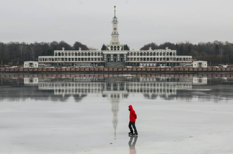 'Less snow': warm January weather breaks records in Moscow