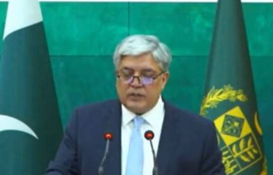 Hard evidence of terrorists using US weapons against Pakistan: FO