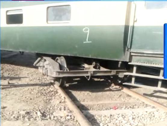 Train derails near Hyderabad Railway Station 