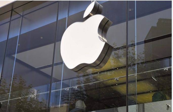Apple profit climbs but sales miss expectations