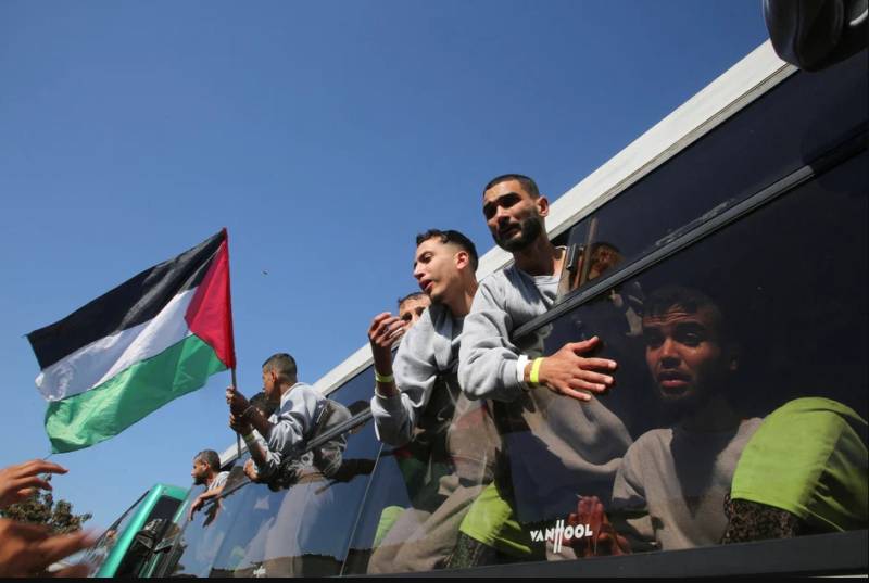 Three buses of freed Palestinians arrive in Gaza's Khan Yunis: AFP