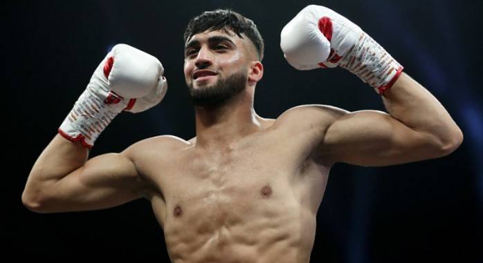 British-Pakistani boxer Adam Azim wins world super lightweight title