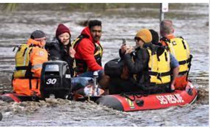 Rising floodwaters force evacuations in eastern Australian