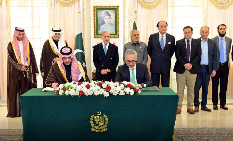 Saudi Arabia to provide $ 1.2b oil to Pakistan on deferred payment 