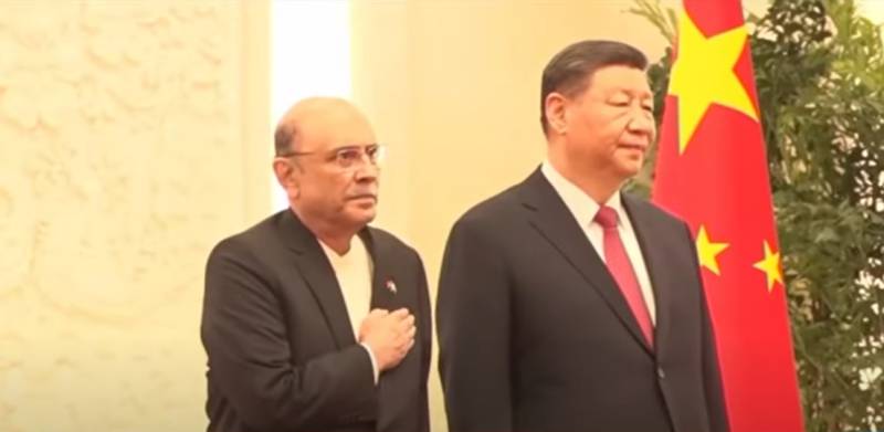 President Zardari, Xi discuss bilateral ties, CPEC 2, reaffirm support on core issues