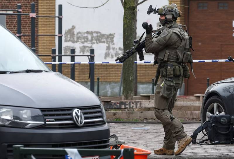 Explosion at Ukraine army recruitment centre kills one