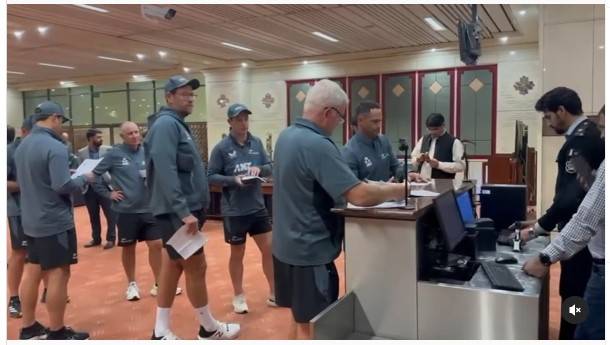 New Zealand cricket team reaches Pakistan for tri-nation ODI series 