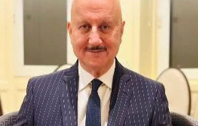 Anupam Kher announces special awards 