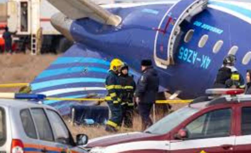 Azerbaijan shuts Russian cultural centre as jet crash row escalates