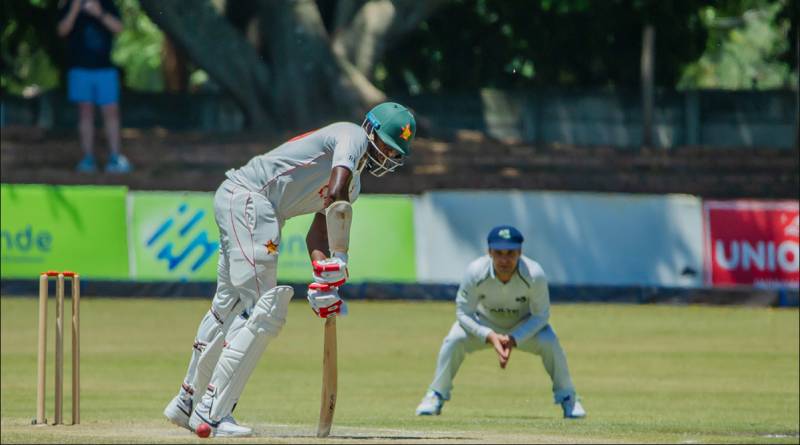 Heroic last-wicket stand gives Zimbabwe slim lead over Ireland