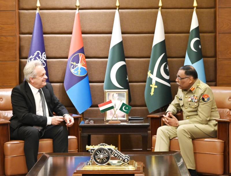 Hungary’s State Secretary and Deputy Defence Minister calls on General Sahir Shamshad