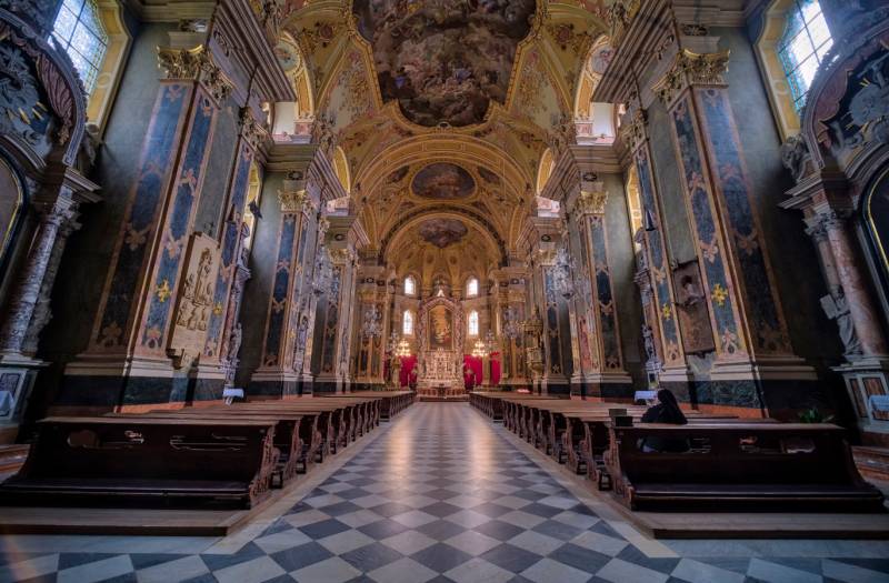 Italy Church abuse group highlights toll on families