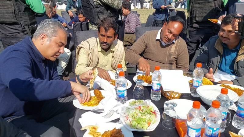 Workers laud the leadership of Mohsin Naqvi at Gaddafi Stadium 