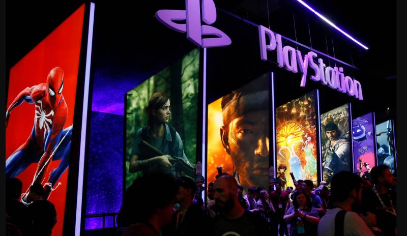 Online gamers feel DOWN as PlayStation goes DOWN 