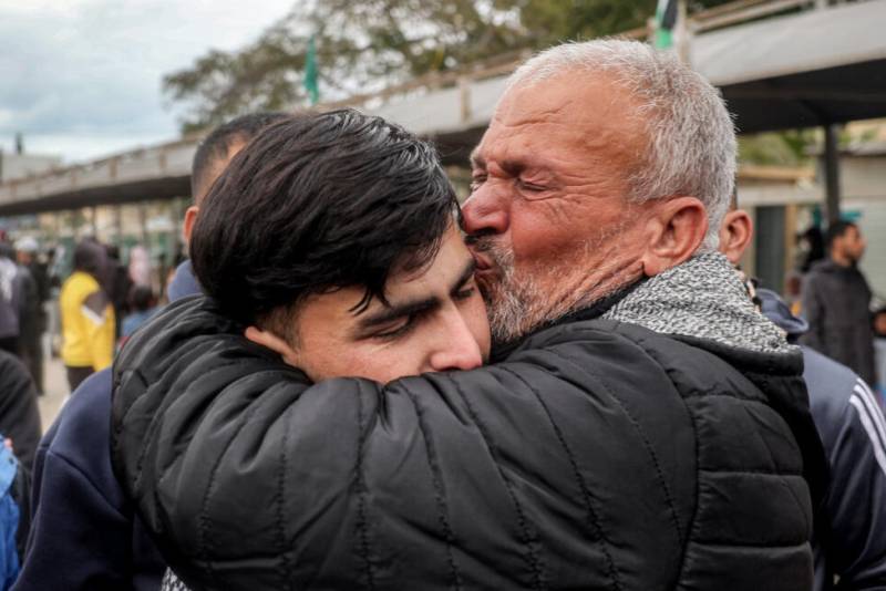Prisoners released in Gaza return to territory transformed by war