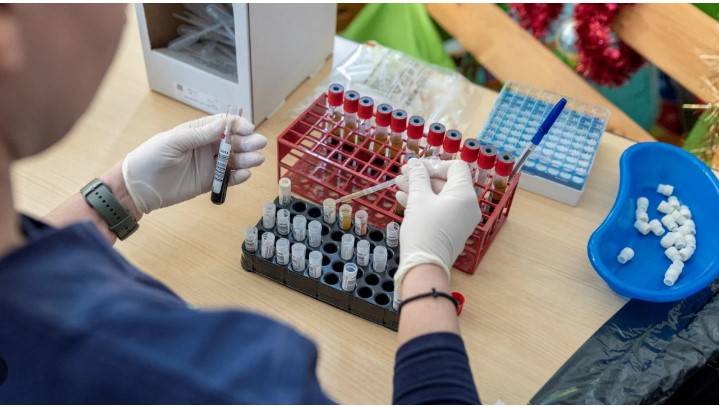 Scientists deplore sharp US cut in medical research funding