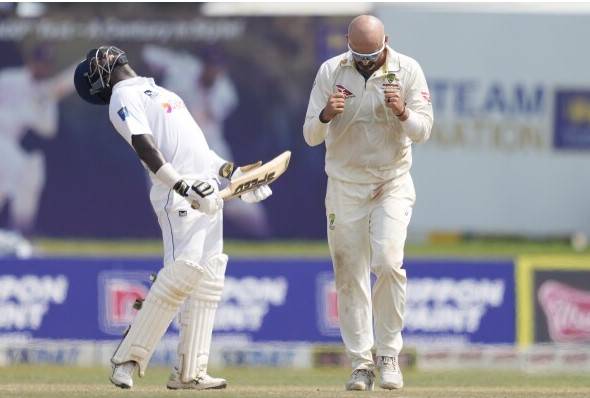 Dominant Australia sweep Sri Lanka series as Karunaratne bows out