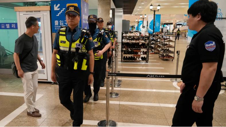Teacher fatally stabs 8-year-old student at S. Korea school: Yonhap
