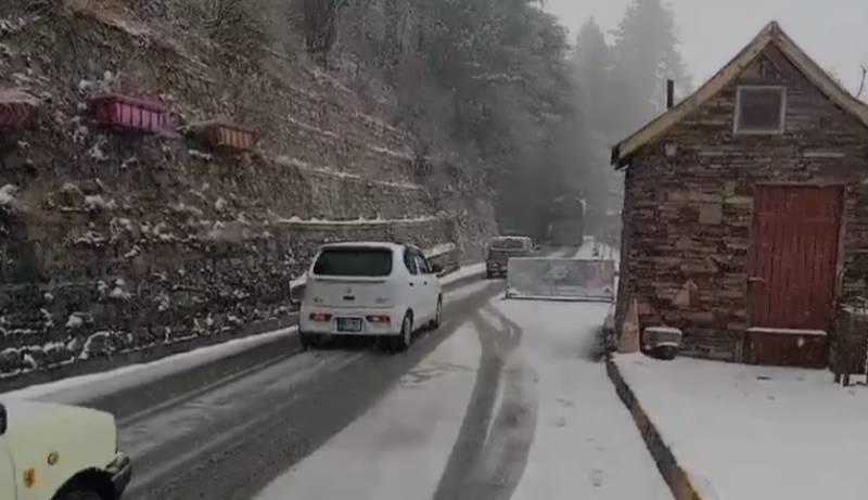 Fresh snowfall hits Kaghan Valley and Galiyat, intensifying cold weather