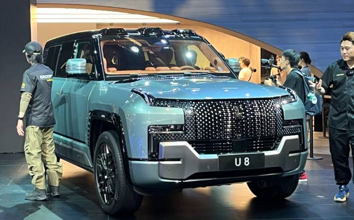 Chinese auto giant BYD to integrate DeepSeek, broaden self-driving tech