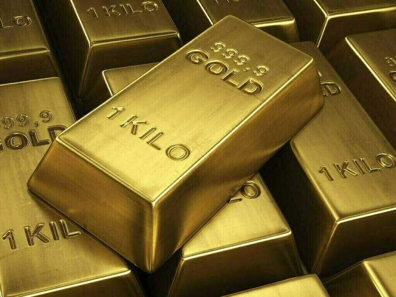 Gold prices in Pakistan decrease by Rs1,600 per tola