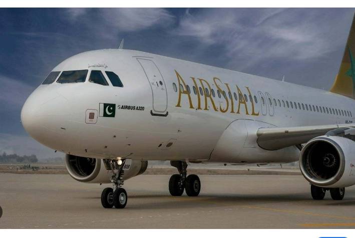 Four flights cancelled, two delayed at Karachi Airport