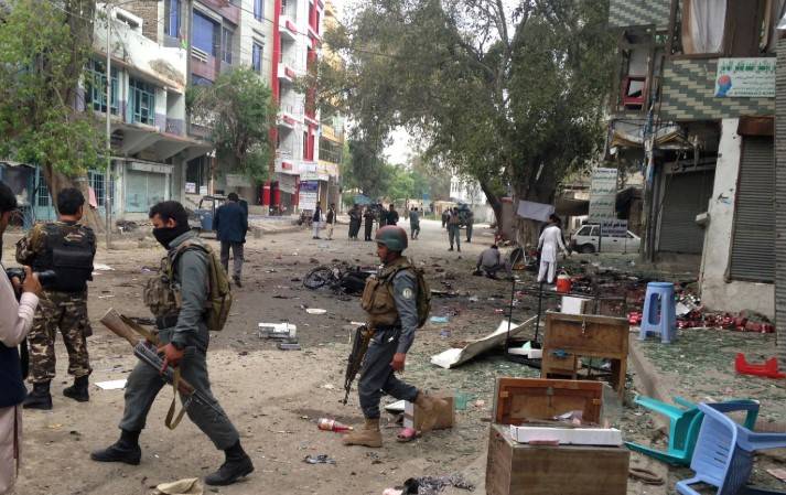 Islamic State group claims suicide bombing of Afghan bank