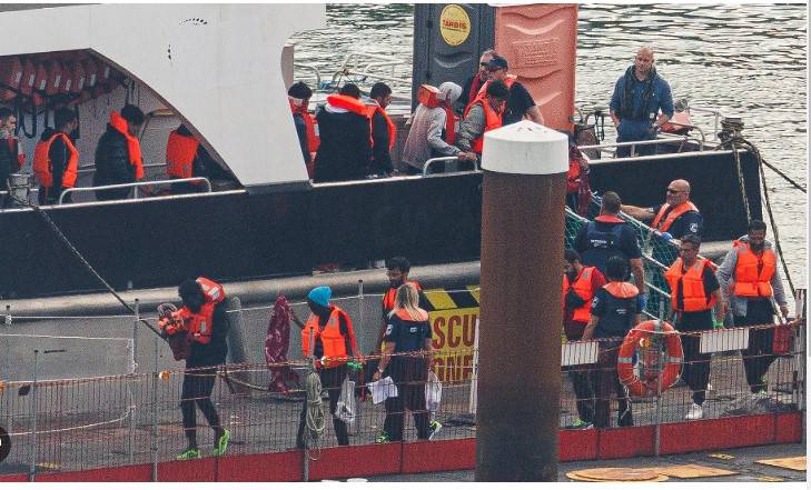 UK to refuse citizenship to undocumented migrants