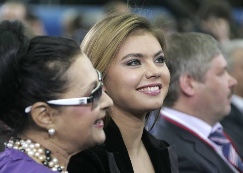 Russia gymnastics team head quits in spat with Putin's rumoured partner