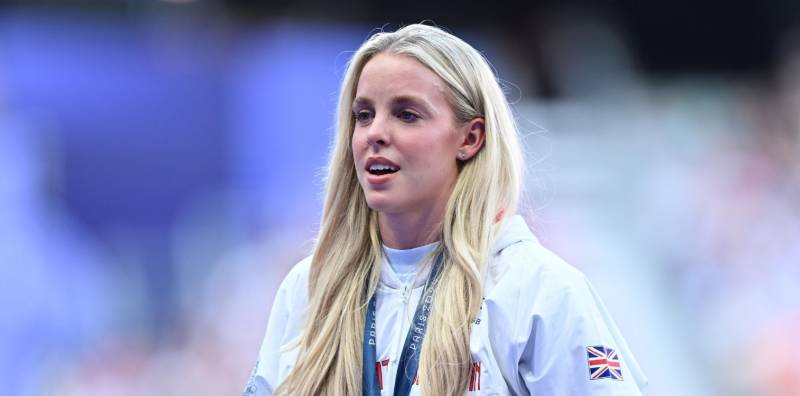 Injury forces Olympic champion Hodgkinson out of 800m record bid in own race