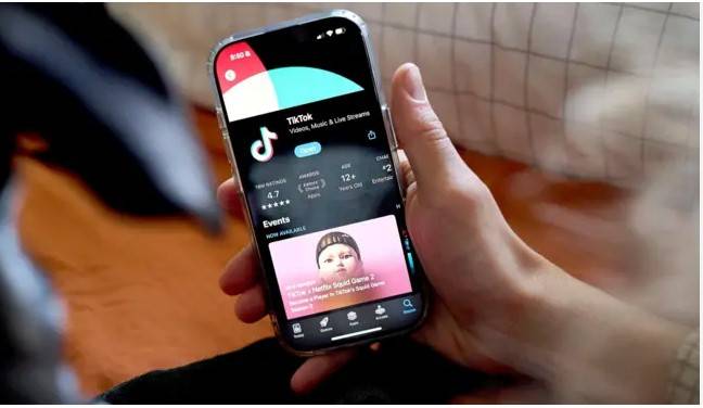 TikTok returns to Apple and Google app stores